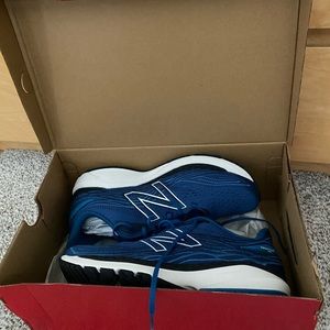 New Balance 12.5 4E sneakers